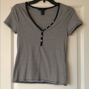 Forever 21 Scoop Neck T-Shirt